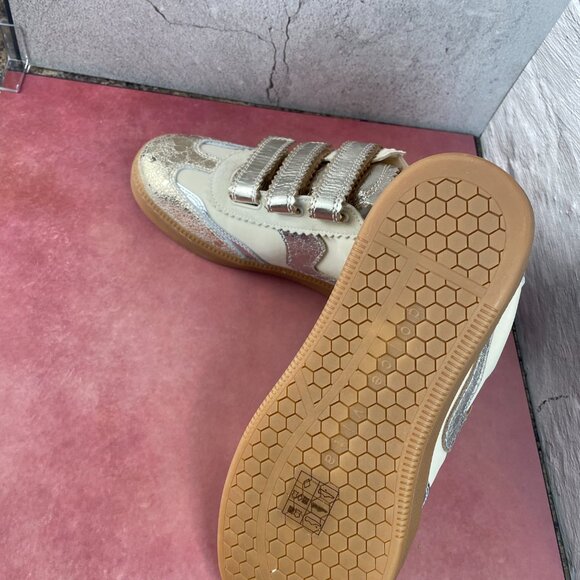 DOLCE VITA NOTICE VELCRO SNEAKERS (7.5) - Picture 9 of 12